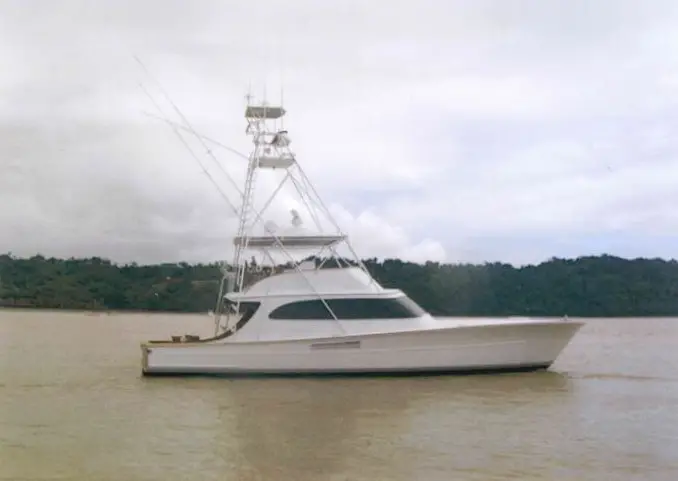 Photo of the 72 58' Mimi 2000
