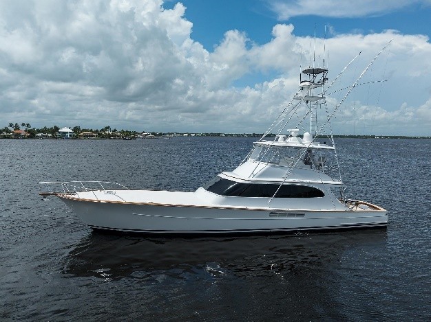 Photo of the 80 72' E.T. 2004